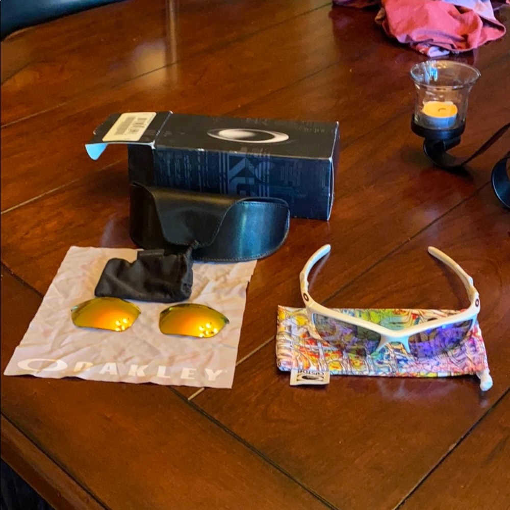 Oakley sunglasses. Everything included in picture